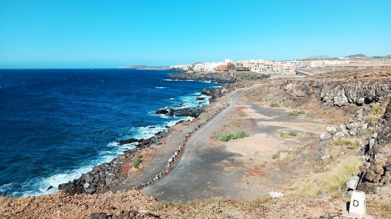 Apartamento Soleado Los Abrigos Luaran gambar
